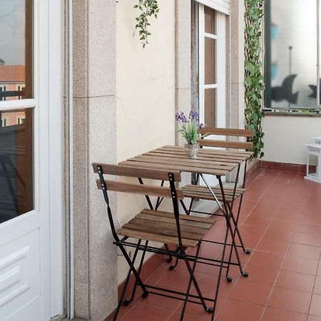 Apartment With Balcony In The Square Porto Exterior foto